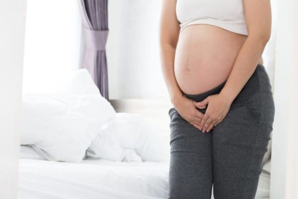 Bà bầu ngứa sưng vùng kín có ảnh hưởng tới thai nhi?